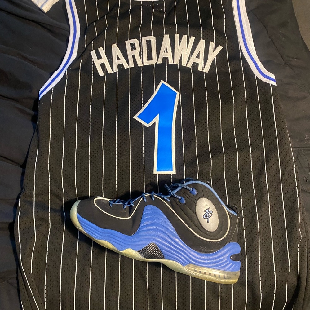 Nike penny hardaway shoes and jersey . Shoes size 12 9/10 and 2x jersey new - Picture 2 of 2